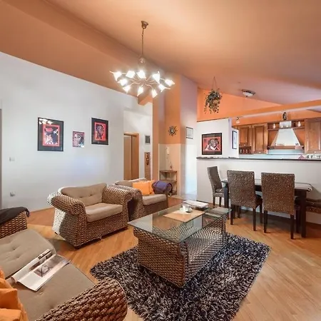 With A Parking Space - 17827 Apartmán *