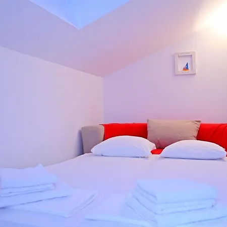 Apartman With A Parking Space - 17827