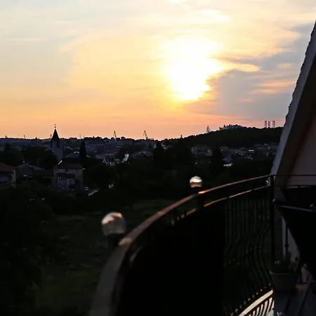 With A Parking Space - 17827 * Πούλα