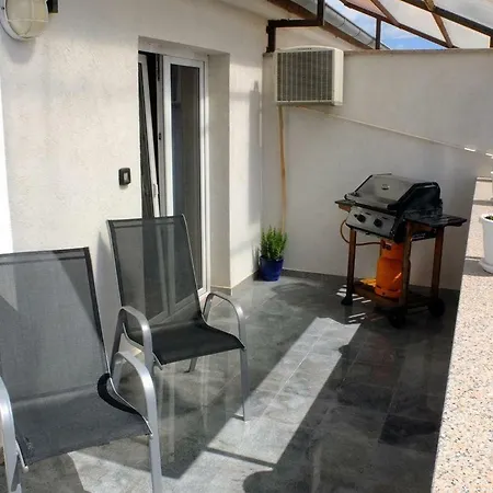 Apartmán With A Parking Space - 17827