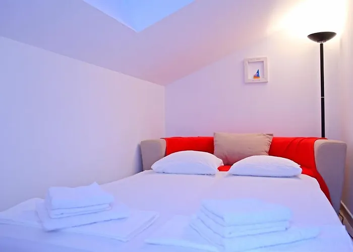 Apartman With A Parking Space - 17827