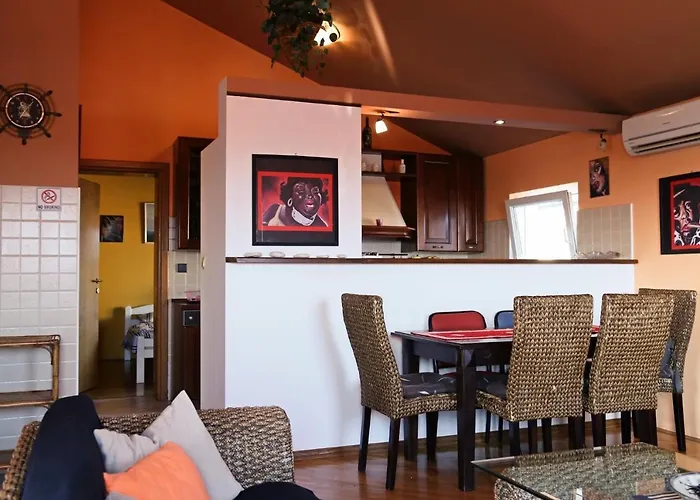 Apartman With A Parking Space - 17827 Póla