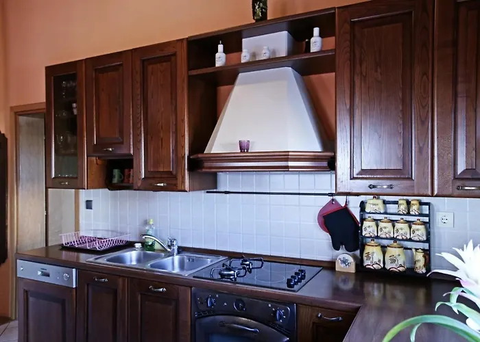 With A Parking Space - 17827 * Pola