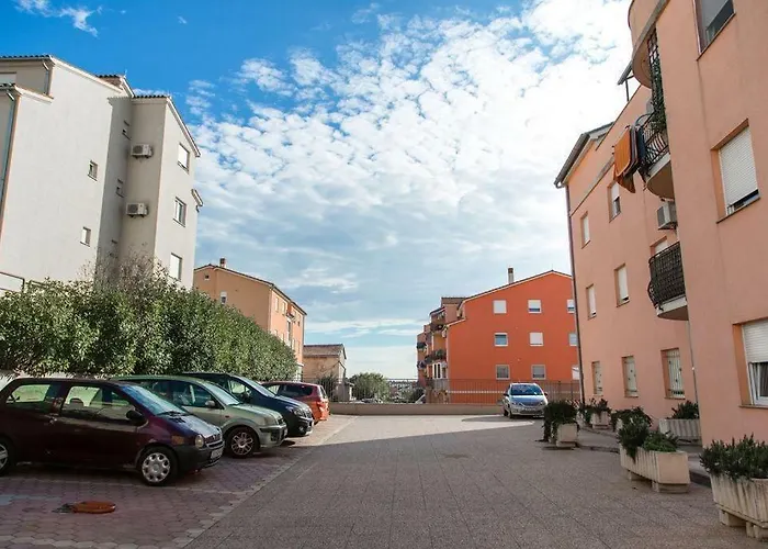 Appartamento With A Parking Space - 17827 Pola